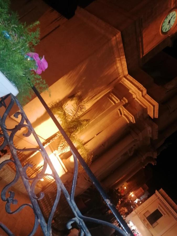 La Casa In Piazza Terrasini Exterior foto